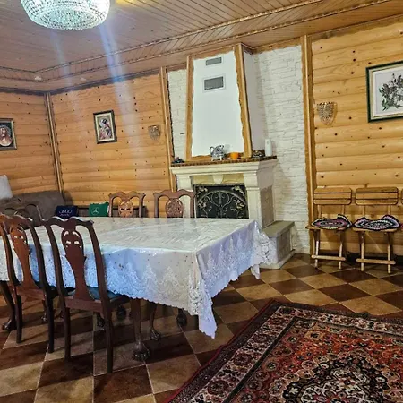 Lastivchyne Gnizdo Mykulychyn