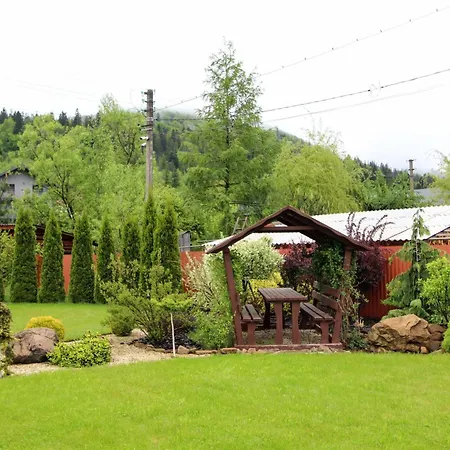 Guest house ластівчине гніздо *