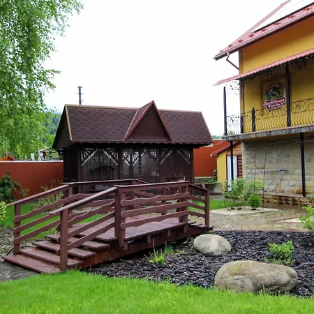 ластівчине гніздо בית הארחה 3*