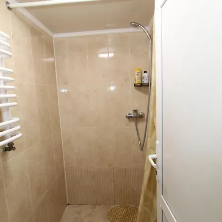 Guest house ластівчине гніздо *