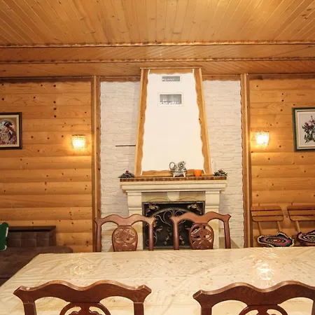 בית הארחה ластівчине гніздо 3*