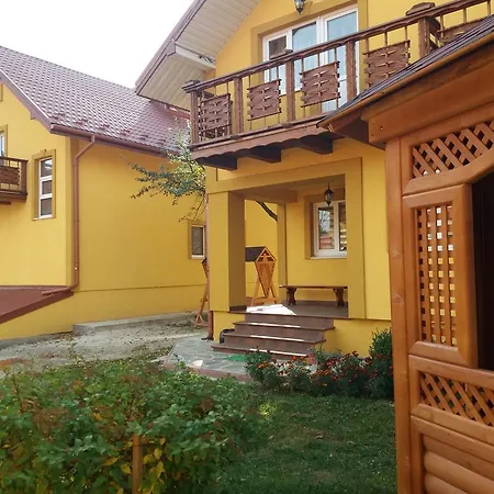 Lastivchyne Gnizdo Guest house *