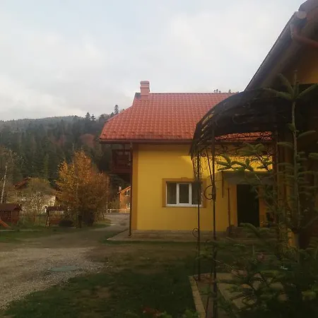Lastivchyne Gnizdo