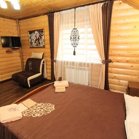 ластівчине гніздо 게스트하우스 미쿨리친