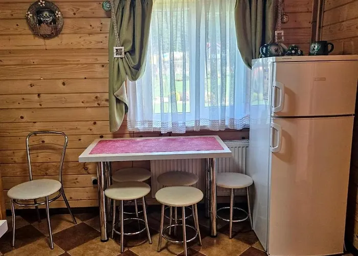 Konukevi ластівчине гніздо