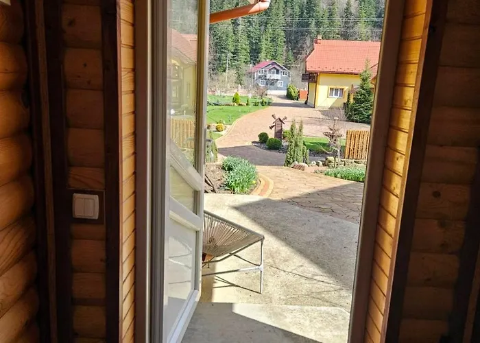 ластівчине гніздо Konukevi